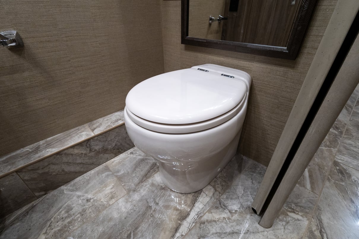 2019 Prevost Marathon X3 45 gallery image-23