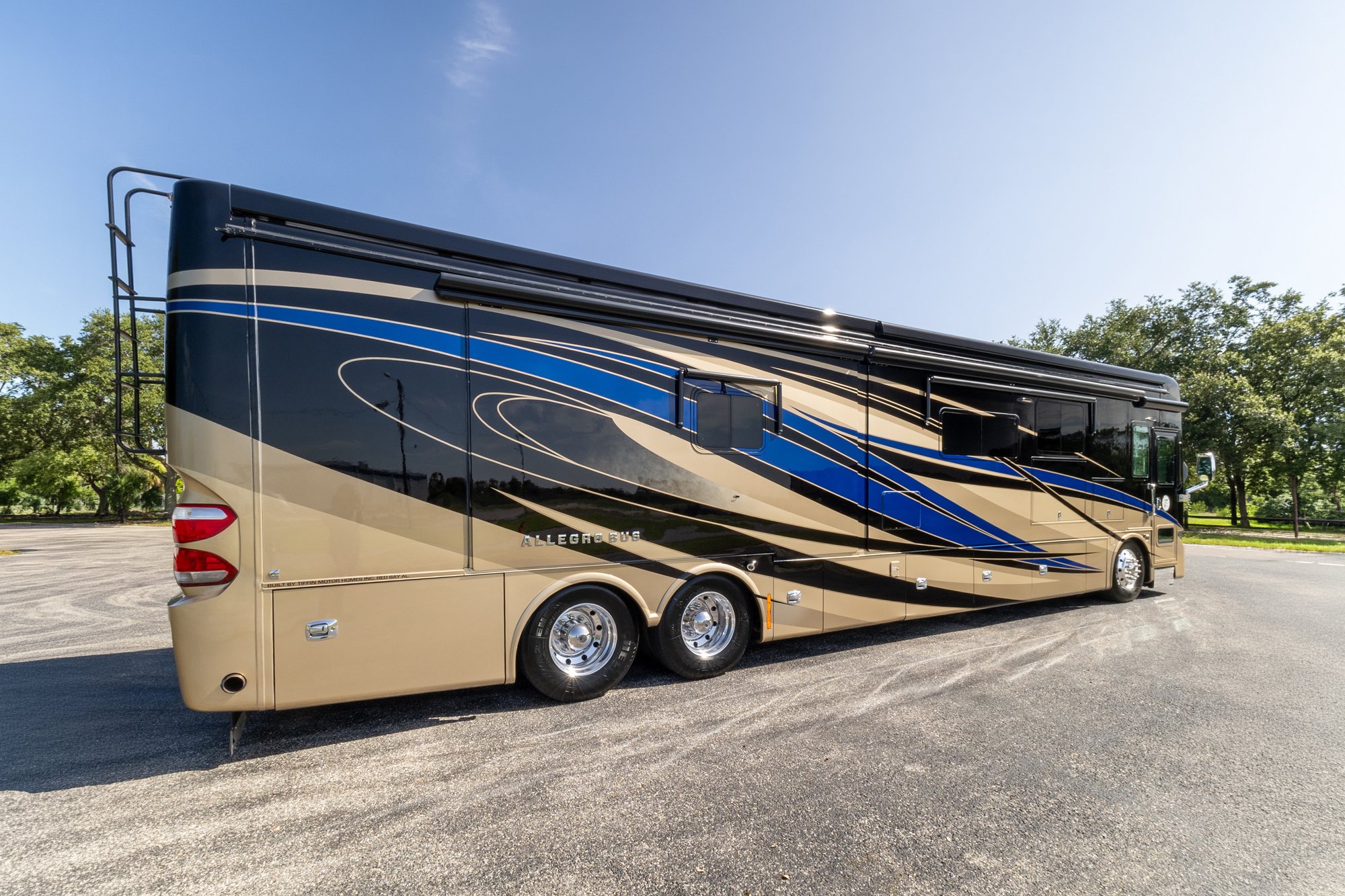 2016 Tiffin Allegro Bus 45 OP