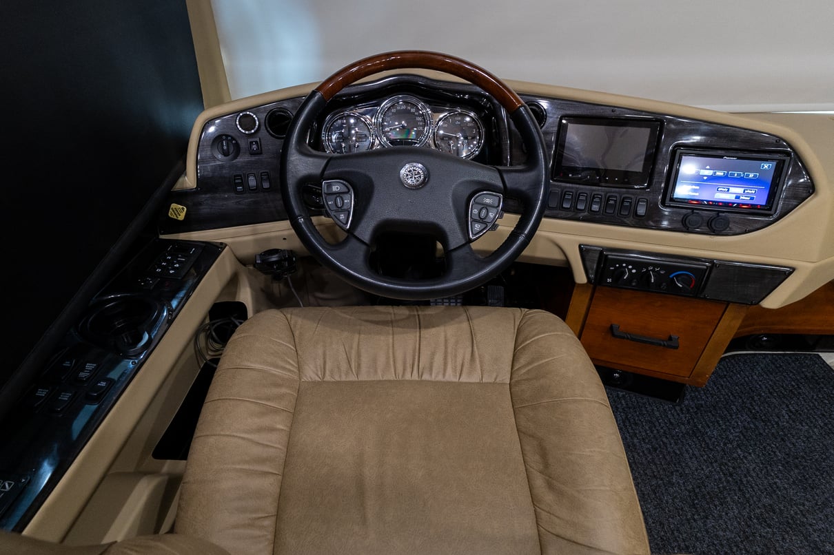 2016 Tiffin Allegro Bus 45 OP gallery image-13