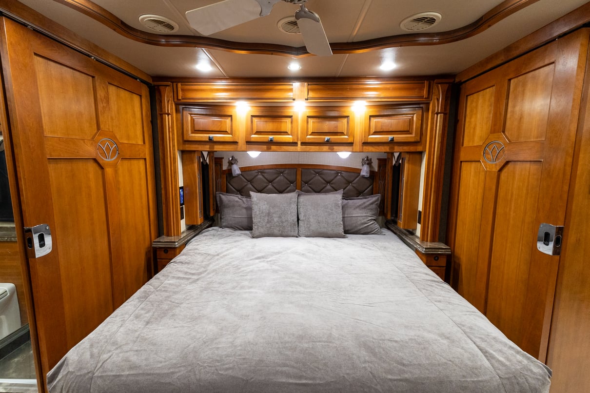 2016 Tiffin Allegro Bus 45 OP gallery image-26