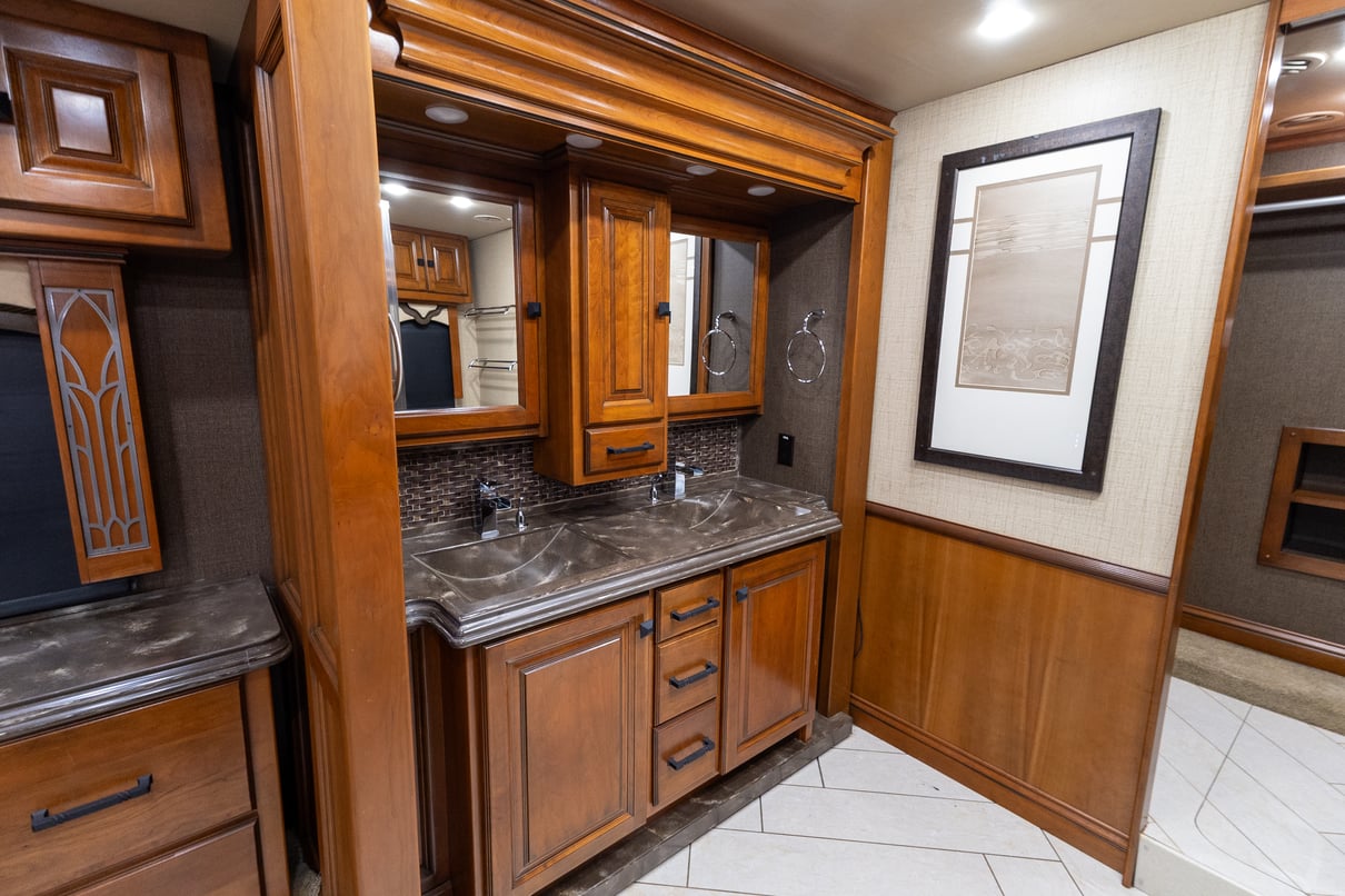 2016 Tiffin Allegro Bus 45 OP gallery image-29