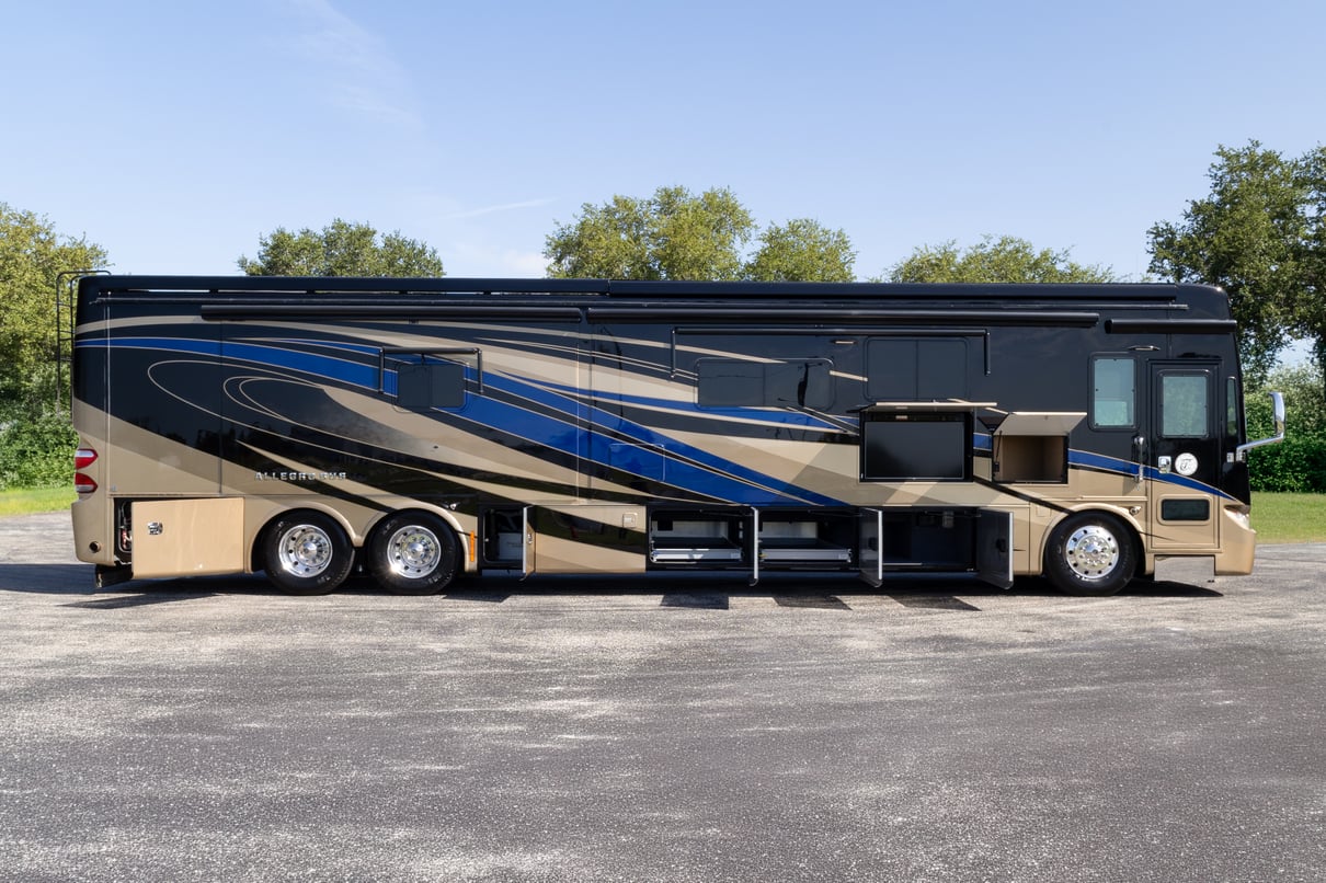 2016 Tiffin Allegro Bus 45 OP gallery image-34