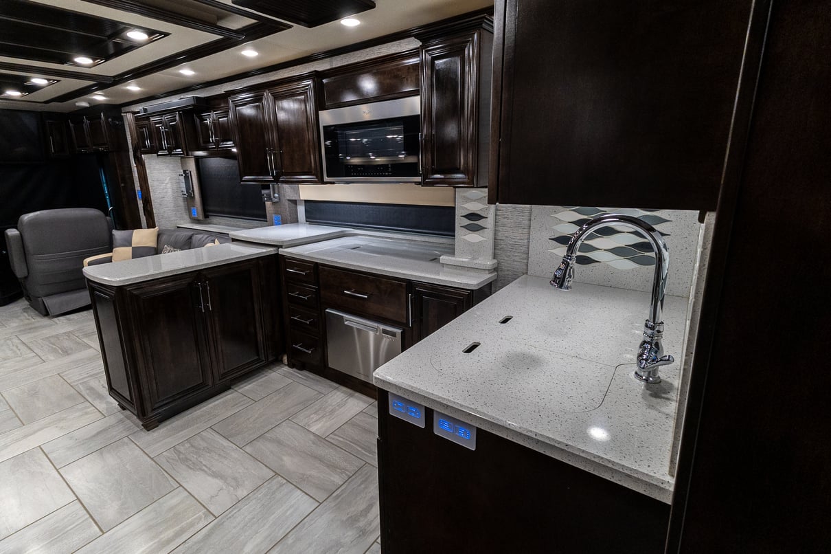 2019 Newmar Mountain Aire 4534 gallery image-21