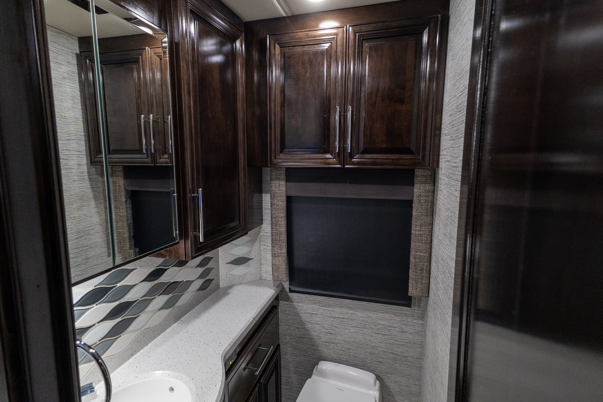 2019 Newmar Mountain Aire 4534 gallery image-23