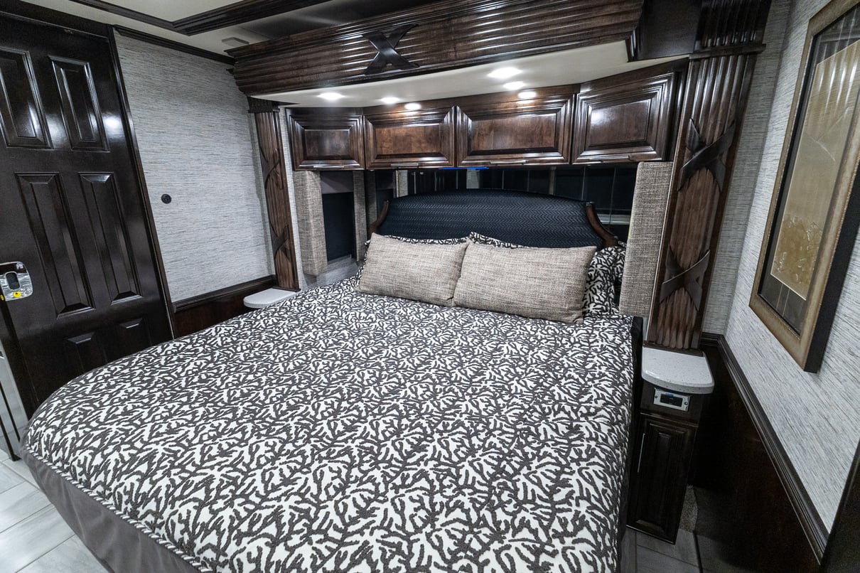 2019 Newmar Mountain Aire 4534 gallery image-27