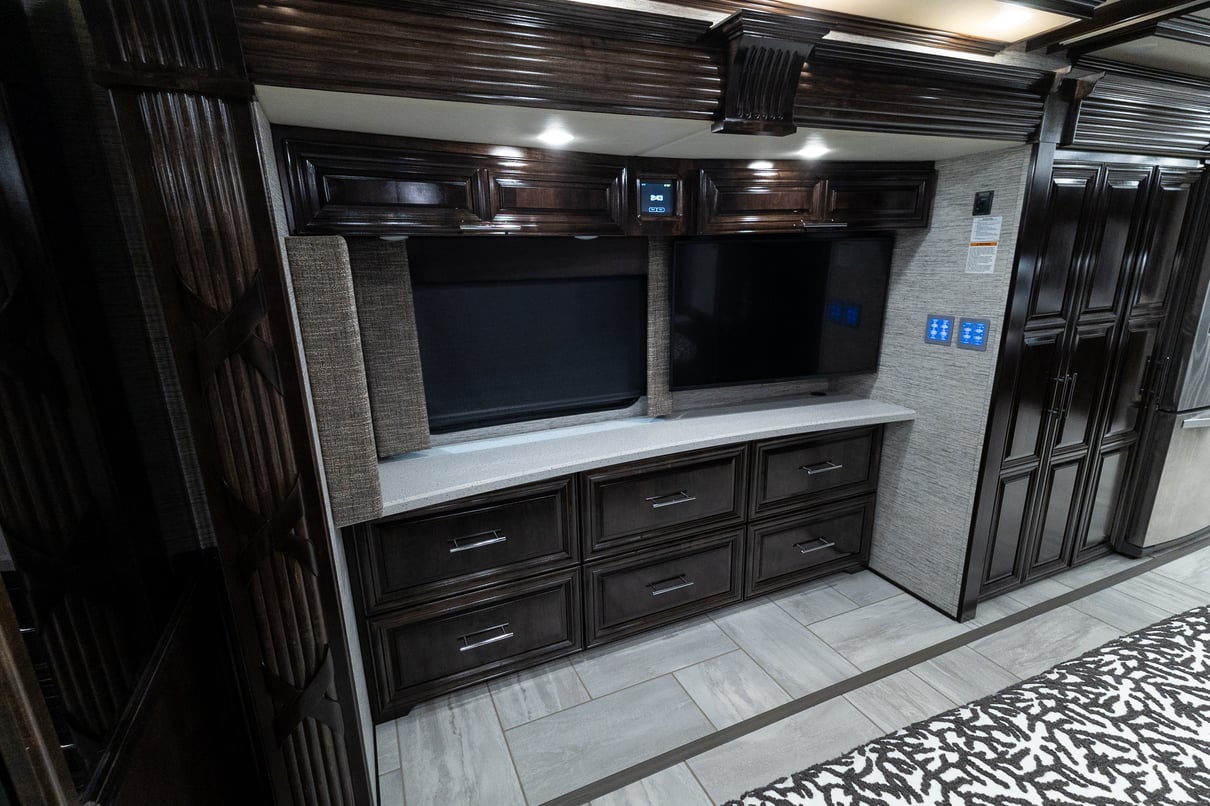 2019 Newmar Mountain Aire 4534 gallery image-28