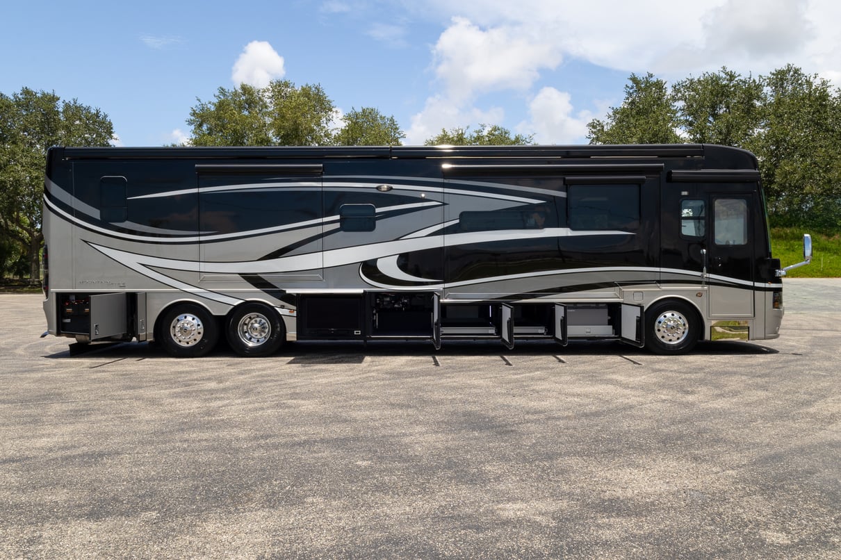 2019 Newmar Mountain Aire 4534 gallery image-34