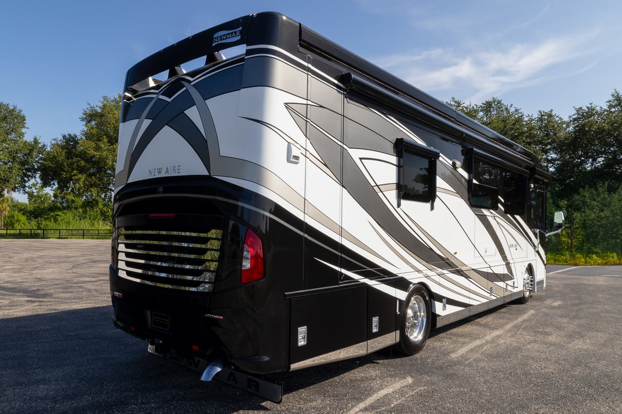 2021 Newmar New Aire 3543 gallery image-5