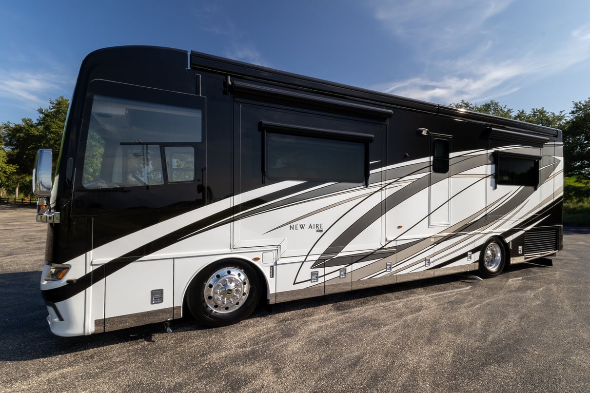 2021 Newmar New Aire 3543 gallery image-10