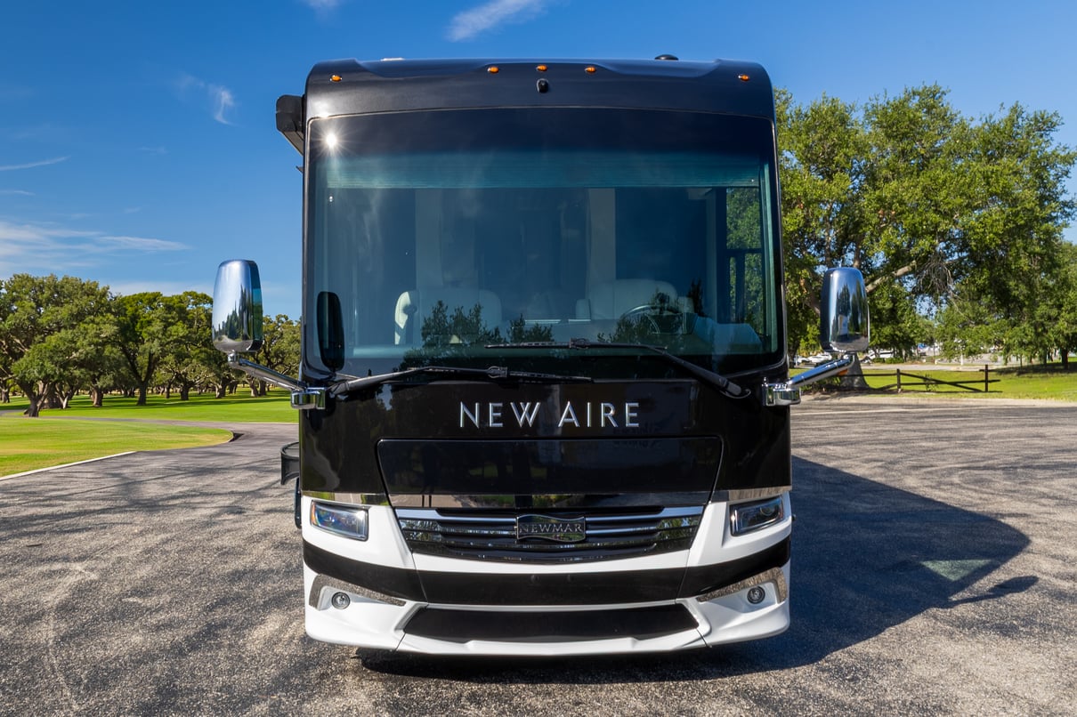 2021 Newmar New Aire 3543 gallery image-12