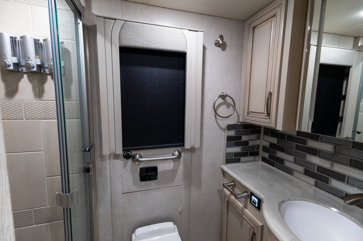 2021 Newmar New Aire 3543 gallery image-21