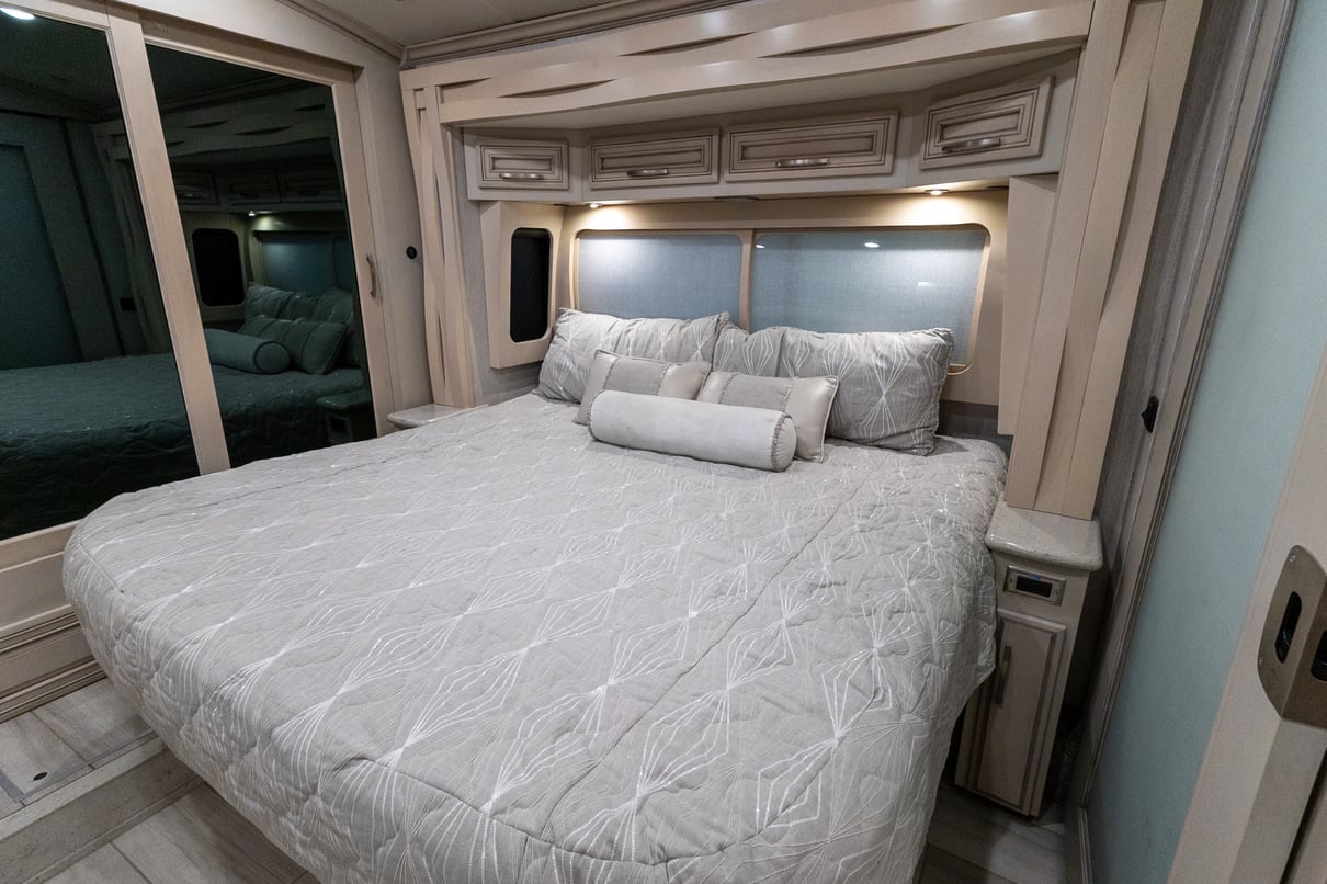 2021 Newmar New Aire 3543 gallery image-24