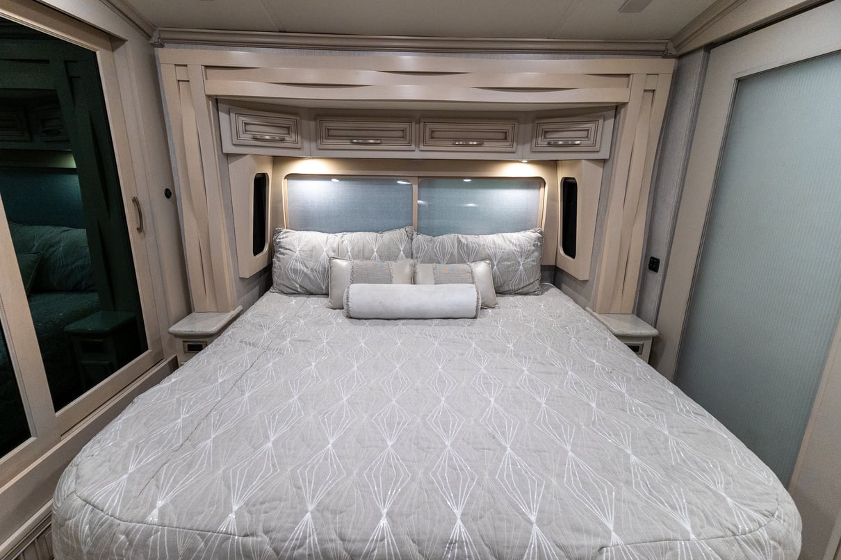 2021 Newmar New Aire 3543 gallery image-25