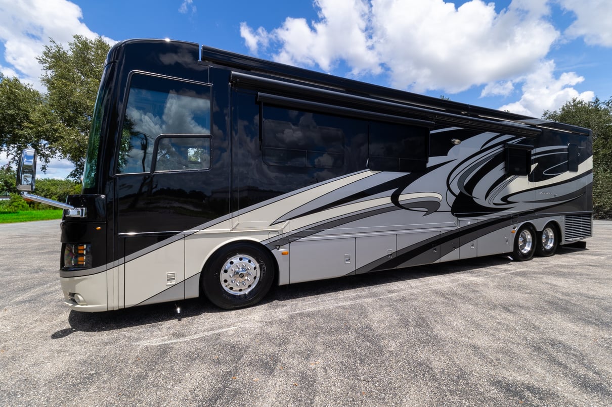 2015 Newmar Mountain Aire 4553 gallery image-10