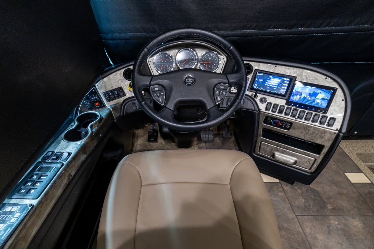 2015 Newmar Mountain Aire 4553 gallery image-13