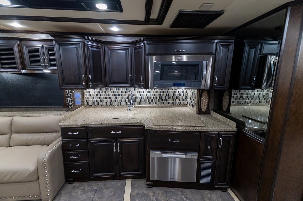 2015 Newmar Mountain Aire 4553 gallery image-19