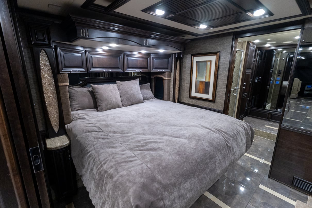 2015 Newmar Mountain Aire 4553 gallery image-24