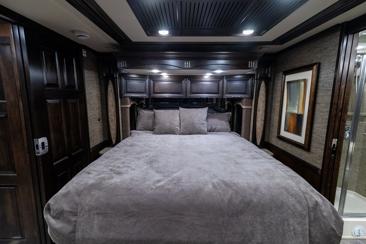 2015 Newmar Mountain Aire 4553 gallery image-25