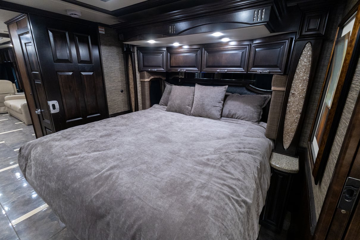 2015 Newmar Mountain Aire 4553 gallery image-26
