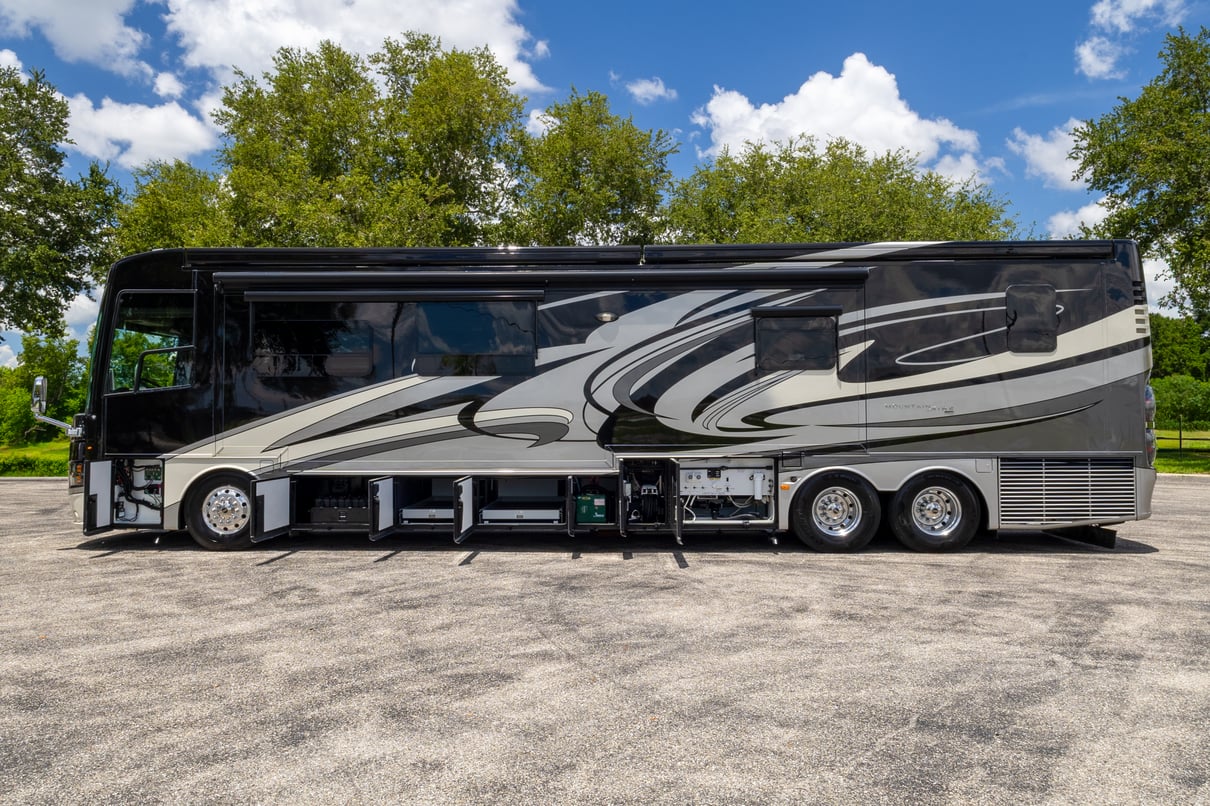 2015 Newmar Mountain Aire 4553 gallery image-35