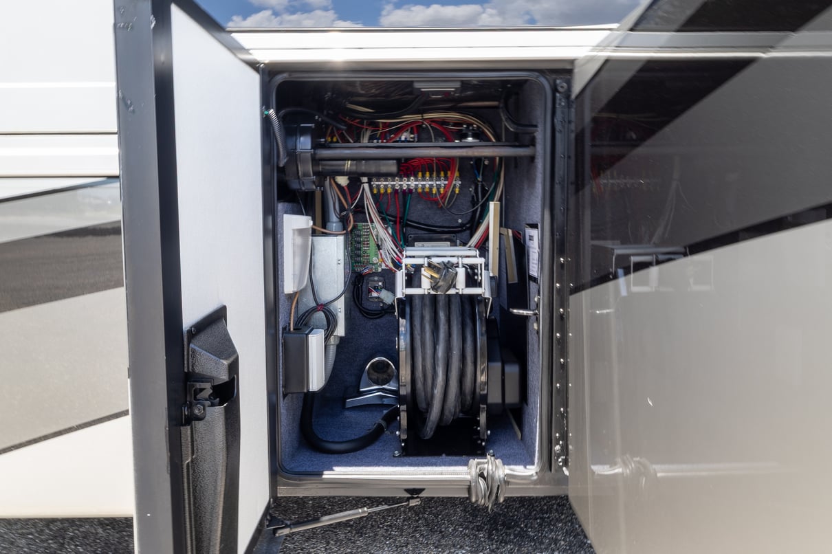 2015 Newmar Mountain Aire 4553 gallery image-49