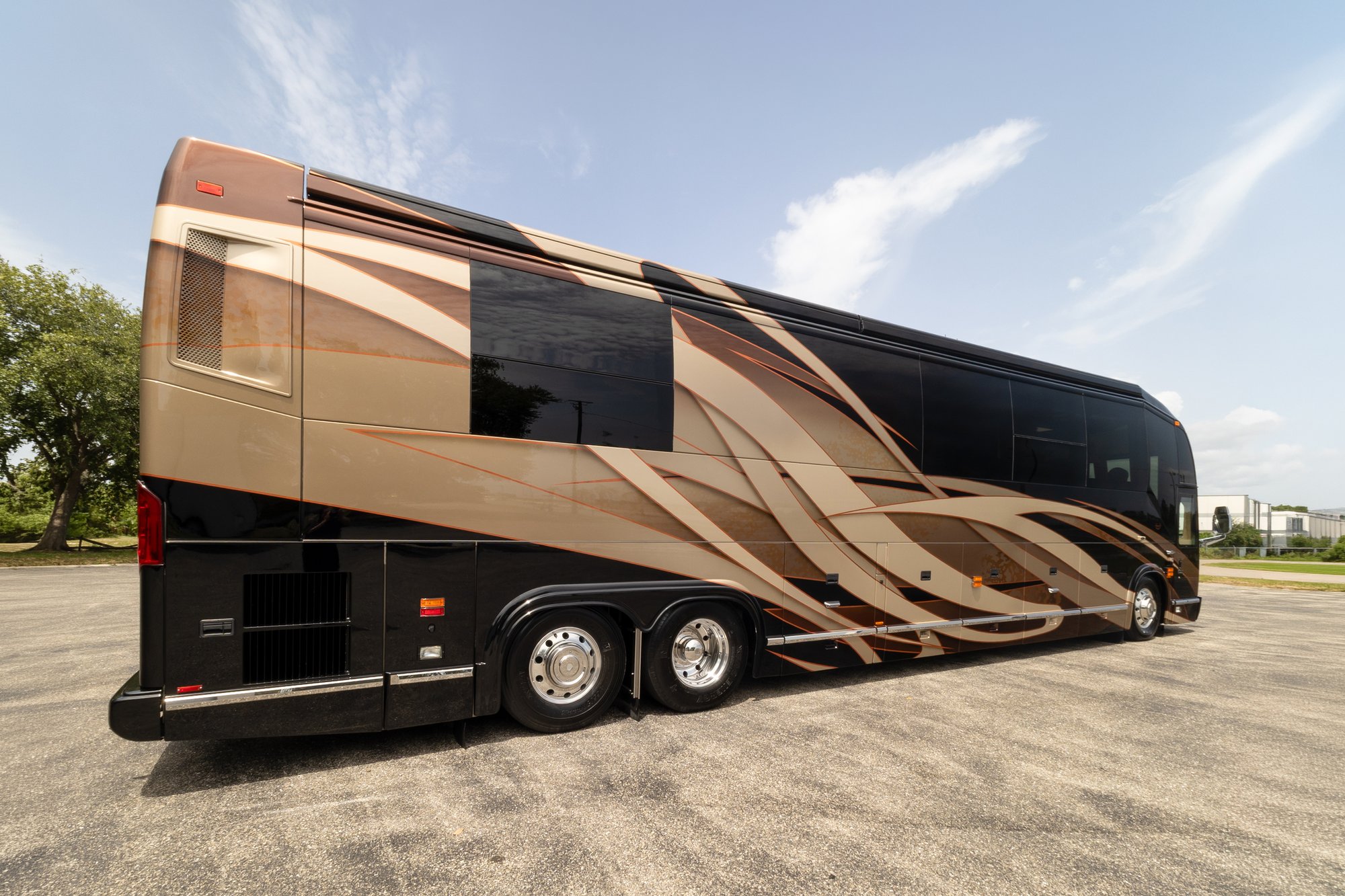 2017 Prevost Marathon H3 45