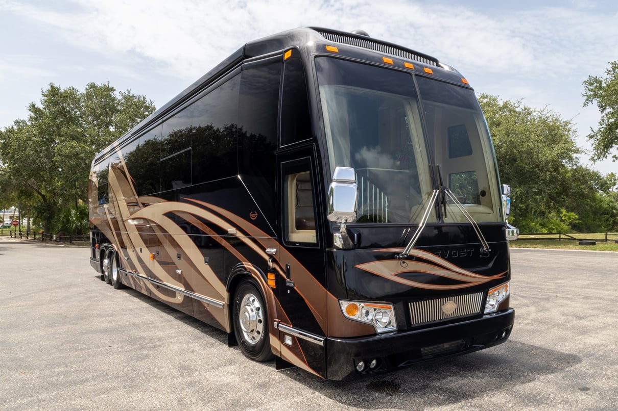 2017 Prevost Marathon H3 45 gallery image-1