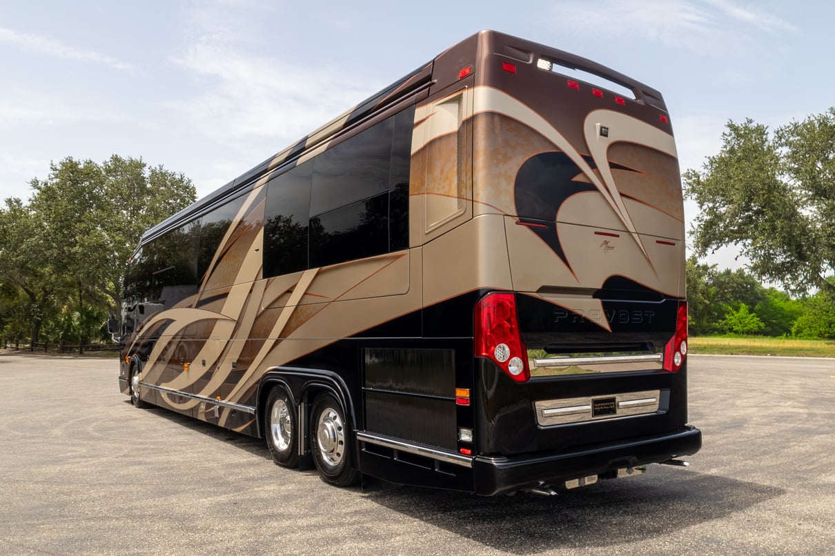 2017 Prevost Marathon H3 45 gallery image-7