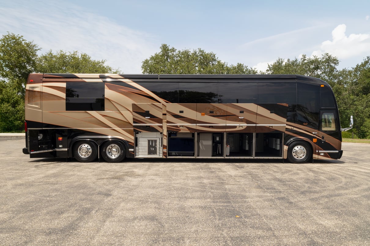 2017 Prevost Marathon H3 45 gallery image-32