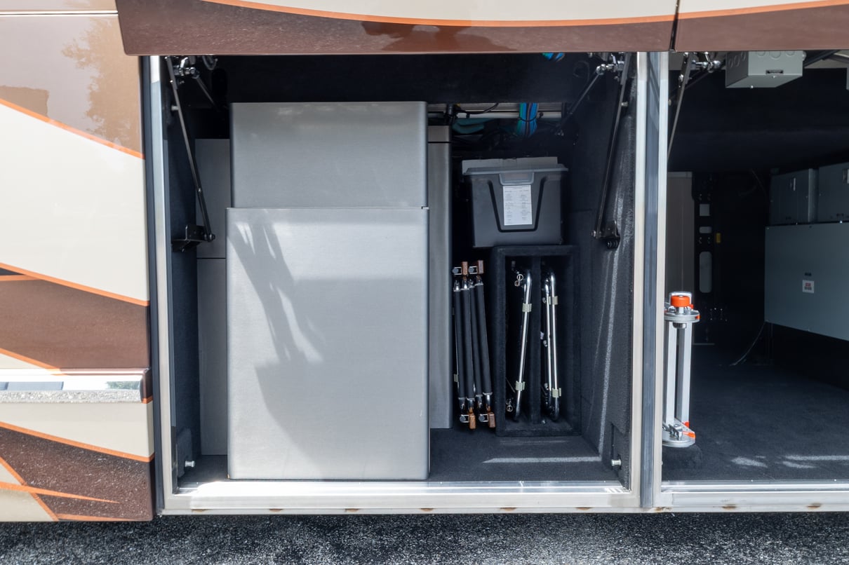 2017 Prevost Marathon H3 45 gallery image-37