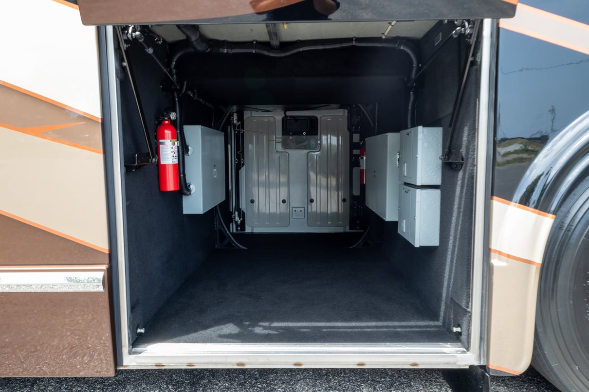2017 Prevost Marathon H3 45 gallery image-39