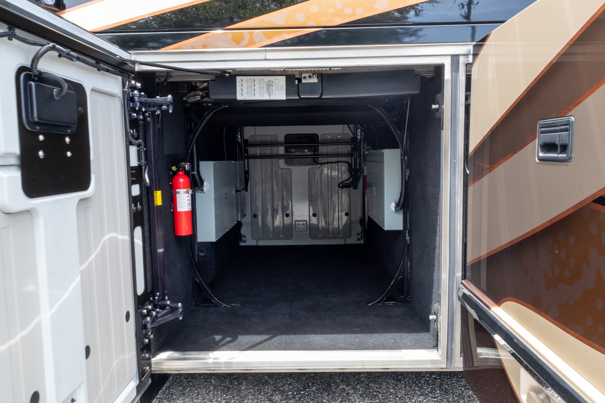 2017 Prevost Marathon H3 45 gallery image-41