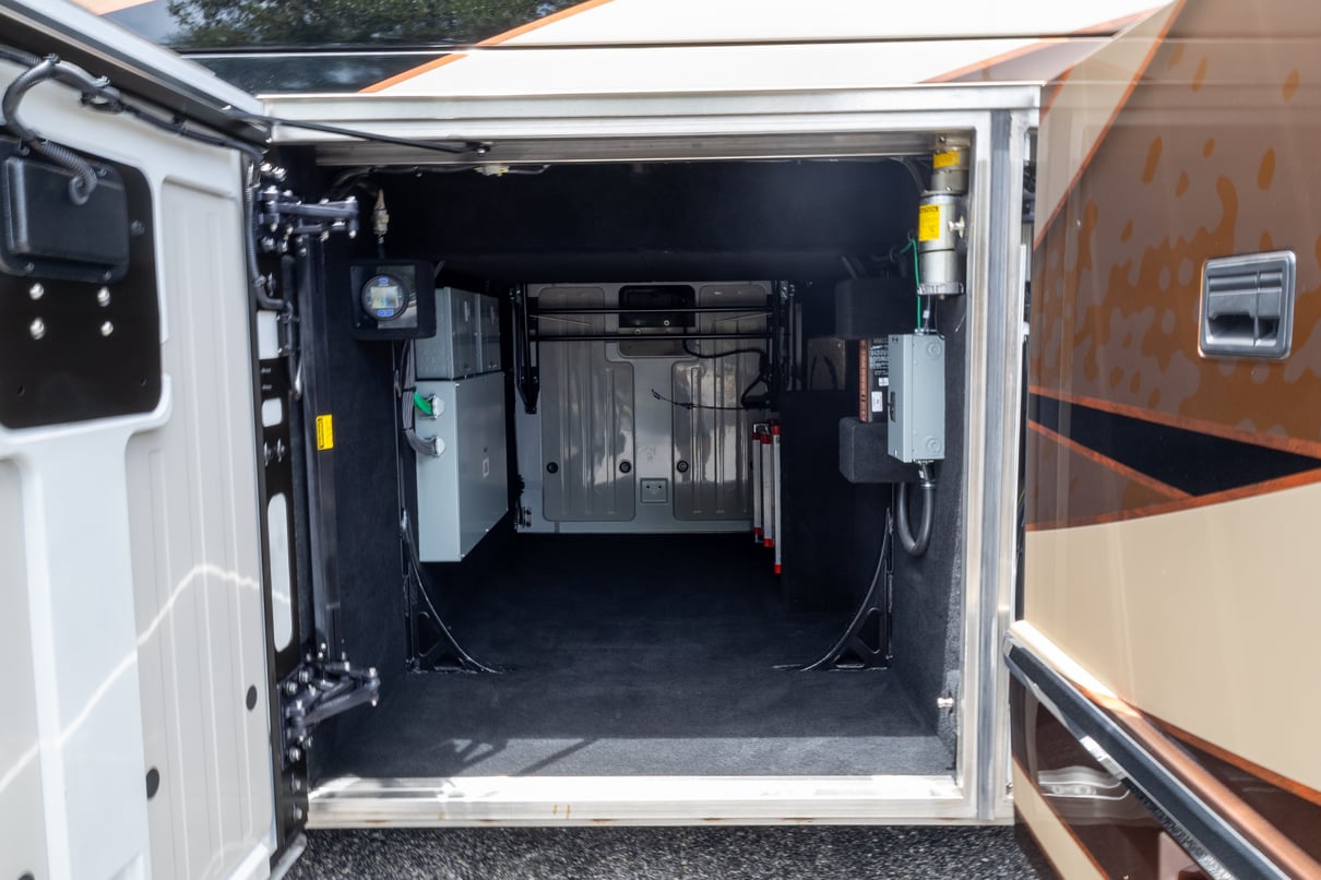 2017 Prevost Marathon H3 45 gallery image-42