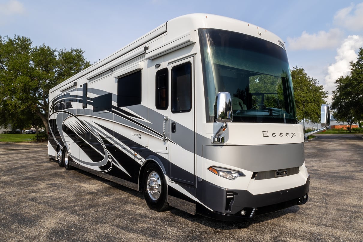 2024 Newmar Essex 4551 gallery image-1