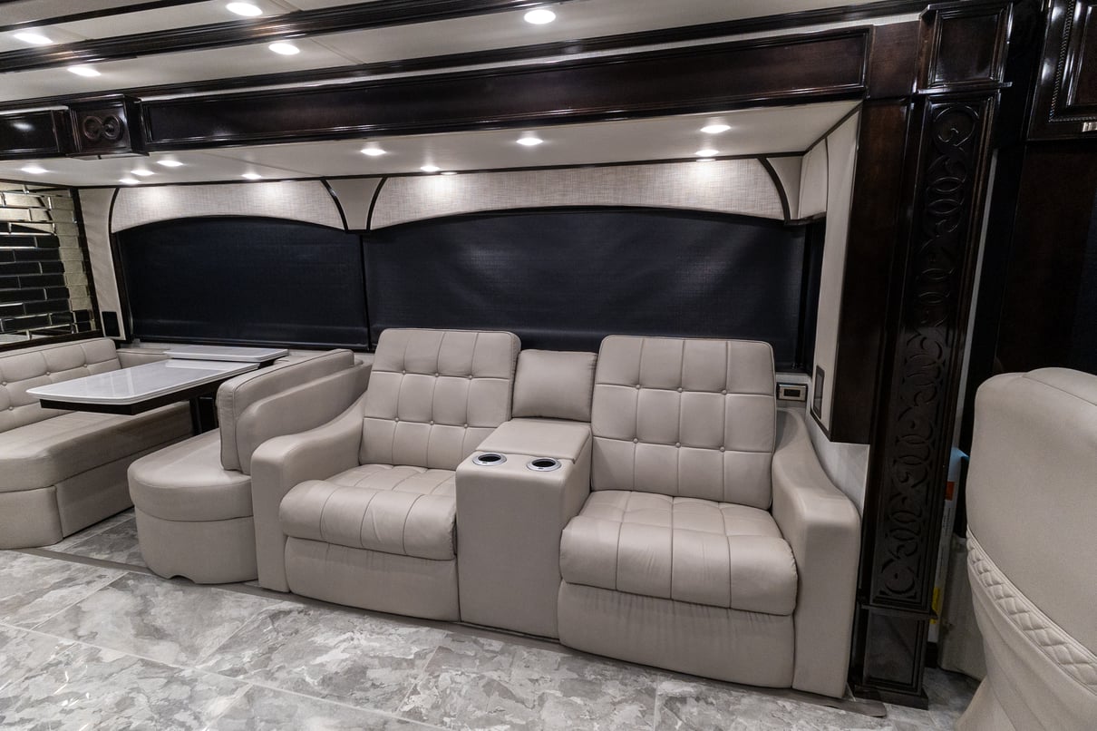 2024 Newmar Essex 4551 gallery image-15