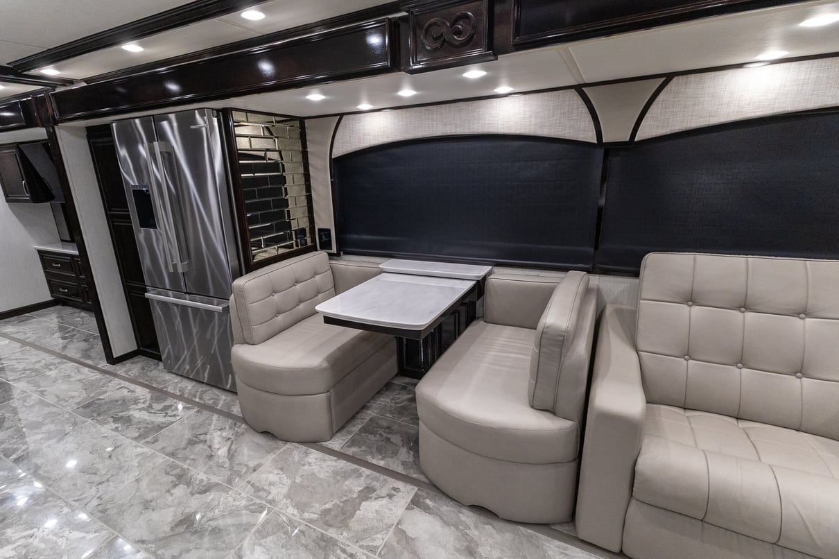 2024 Newmar Essex 4551 gallery image-16
