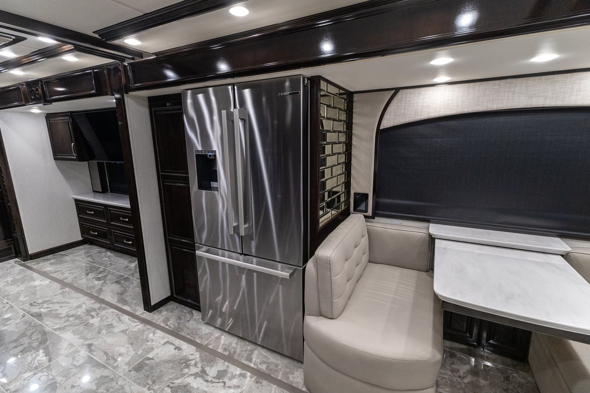 2024 Newmar Essex 4551 gallery image-17