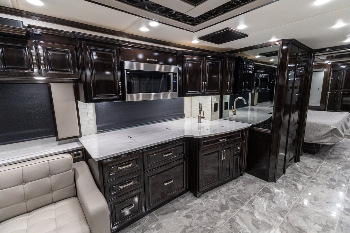 2024 Newmar Essex 4551 gallery image-19
