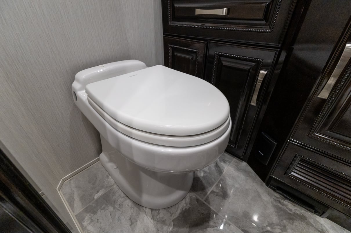 2024 Newmar Essex 4551 gallery image-24
