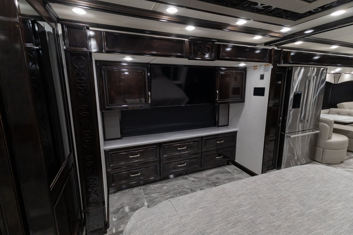2024 Newmar Essex 4551 gallery image-28