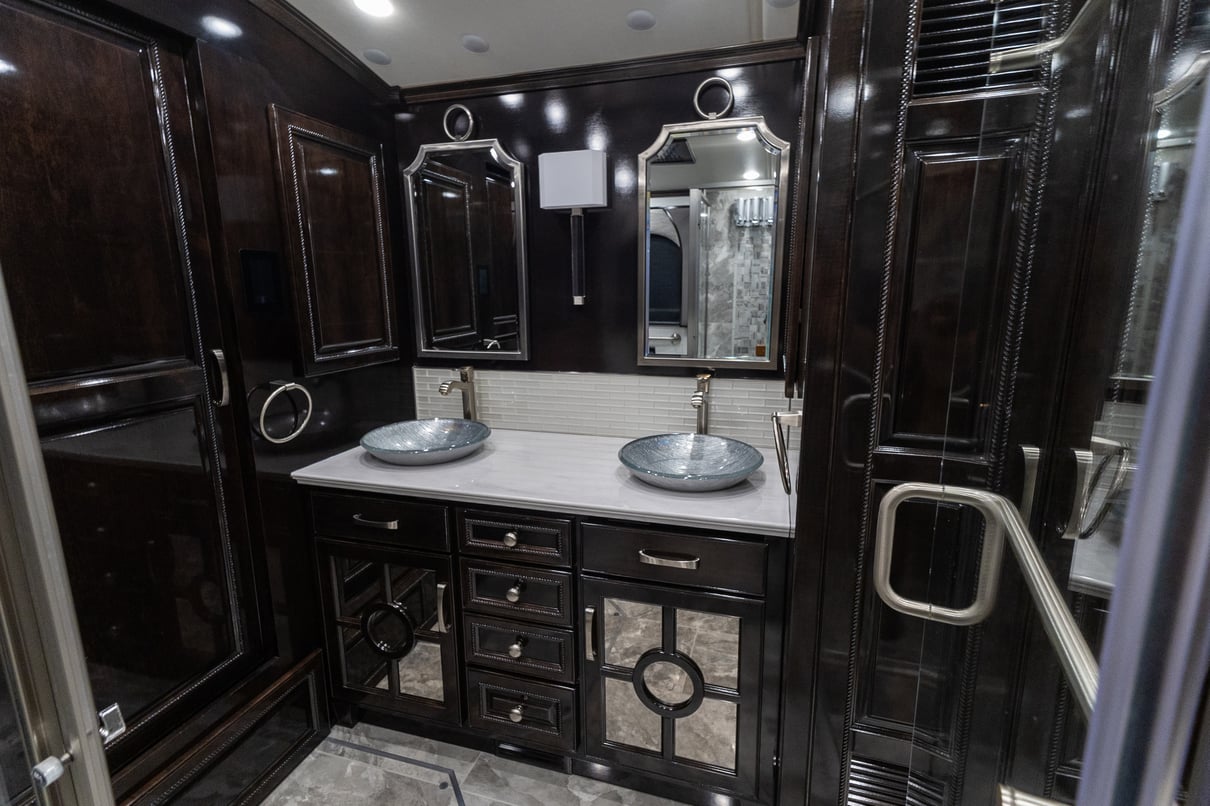 2024 Newmar Essex 4551 gallery image-29