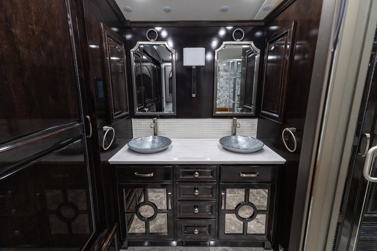2024 Newmar Essex 4551 gallery image-30