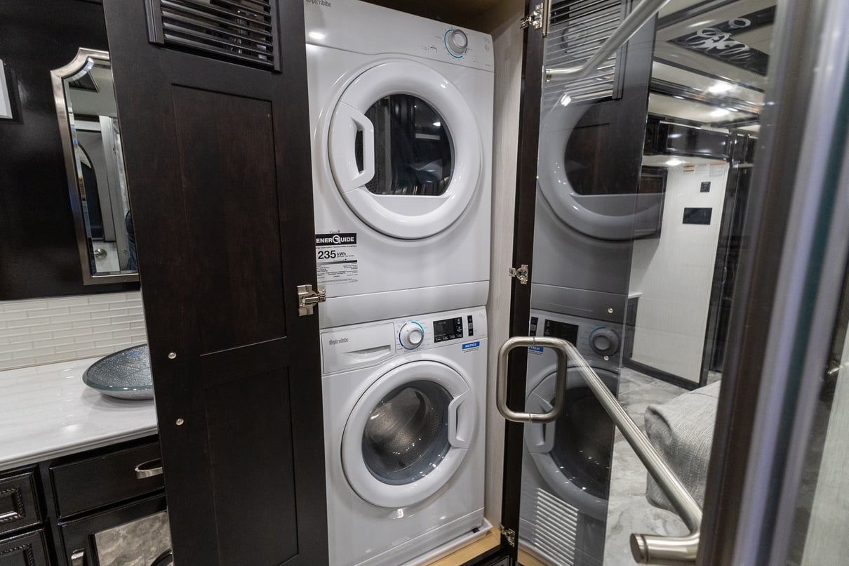 2024 Newmar Essex 4551 gallery image-33