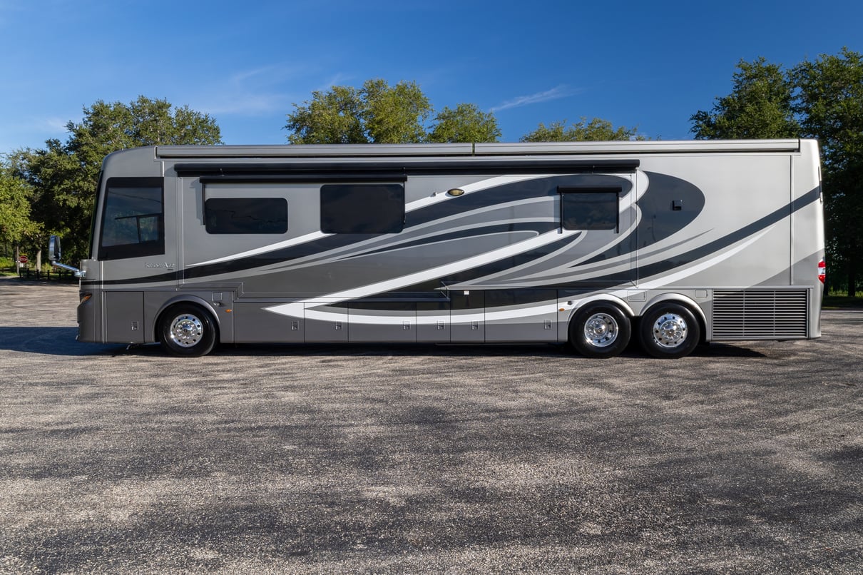 2019 Newmar London Aire 4551 gallery image-9