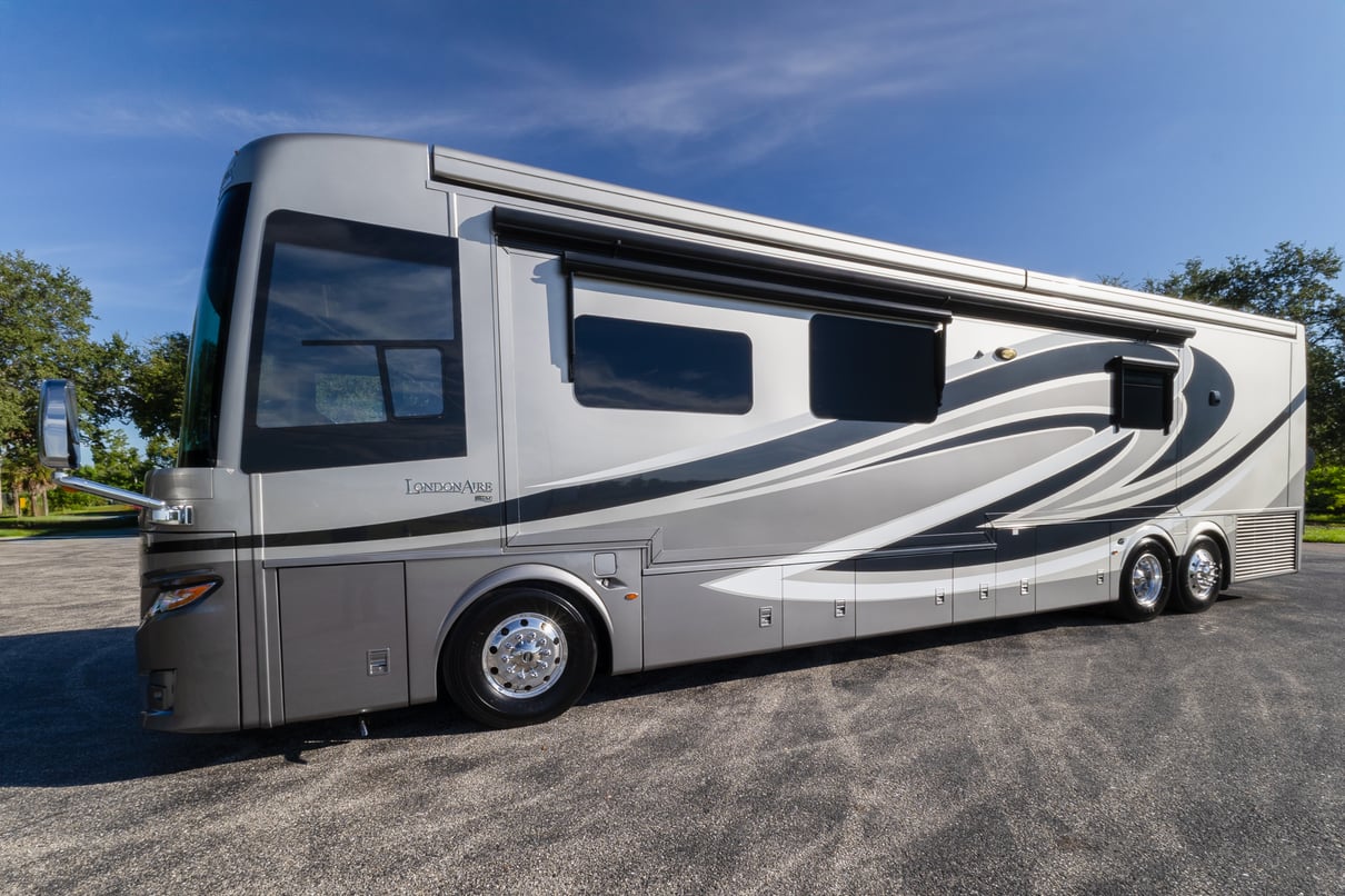 2019 Newmar London Aire 4551 gallery image-10