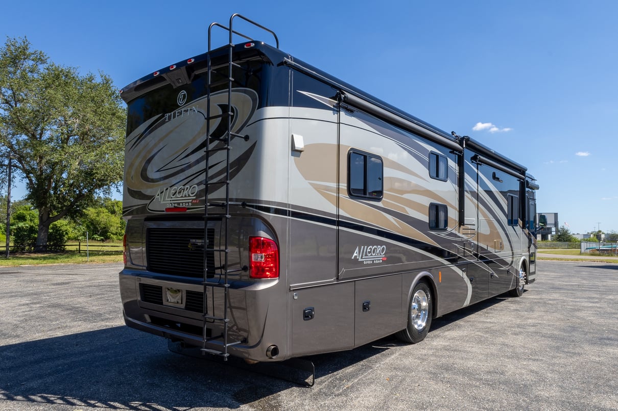 2017 Tiffin Allegro Red 38QBA gallery image-5