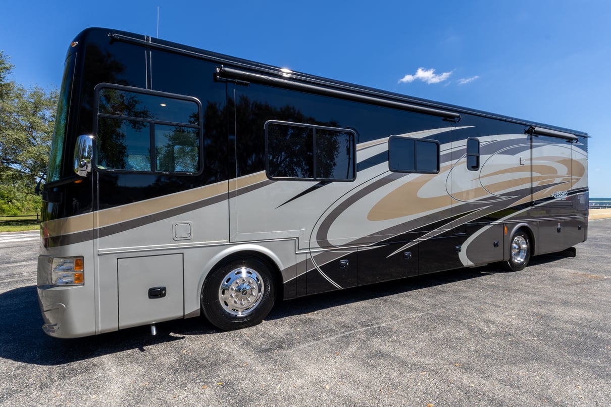 2017 Tiffin Allegro Red 38QBA gallery image-10
