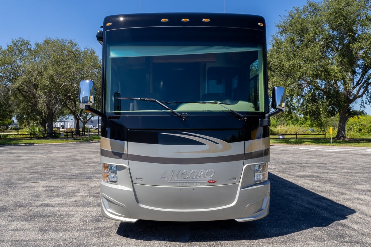2017 Tiffin Allegro Red 38QBA gallery image-12