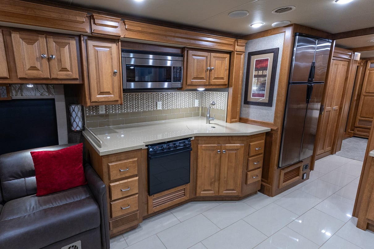 2017 Tiffin Allegro Red 38QBA gallery image-18