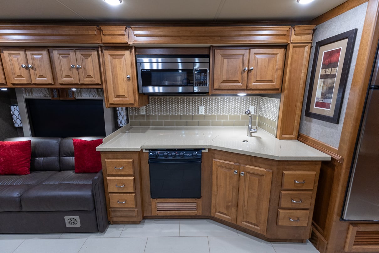 2017 Tiffin Allegro Red 38QBA gallery image-19